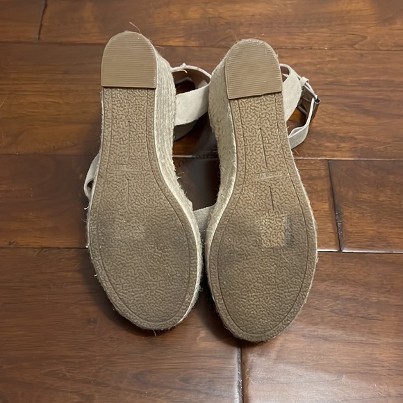 Dolce Vita Espadrille Wedges - Picture 4 of 8